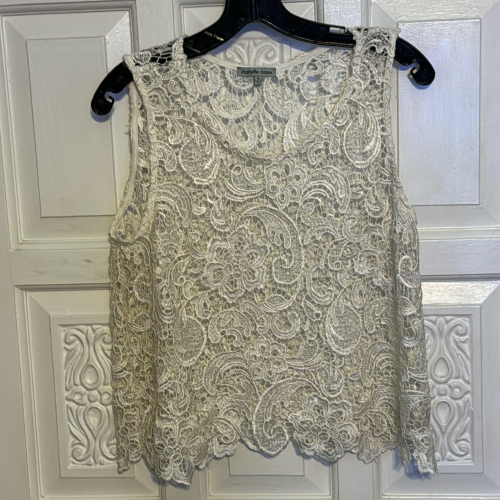 SOLD Charlotte Russe Women’s Laced Overlay Top Size XL
